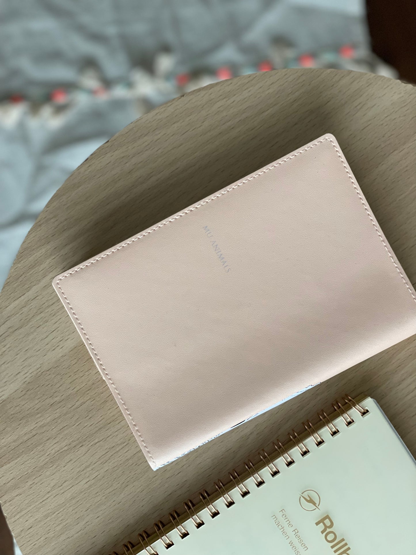 無の動物たちのブックカバー 手帳カバー 文庫本 A6