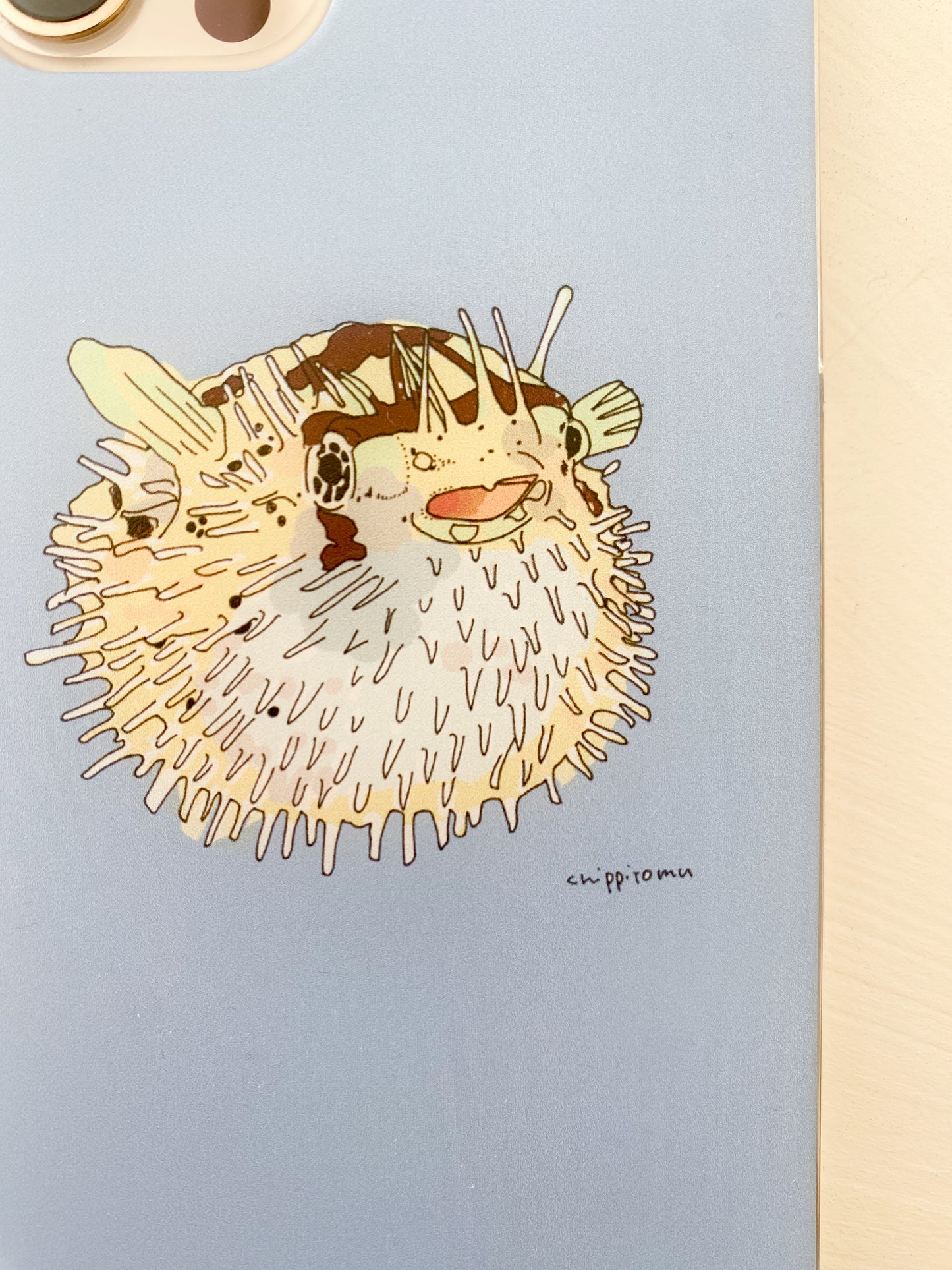 ハリセンボンのスマホケース