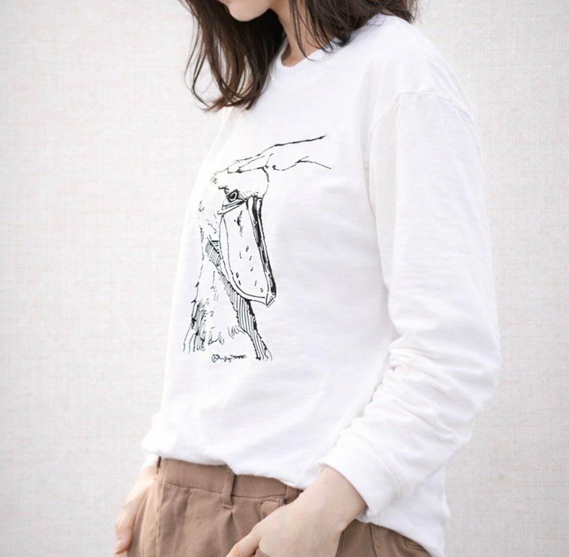 なでなでハシビロコウのロングスリーブTシャツ