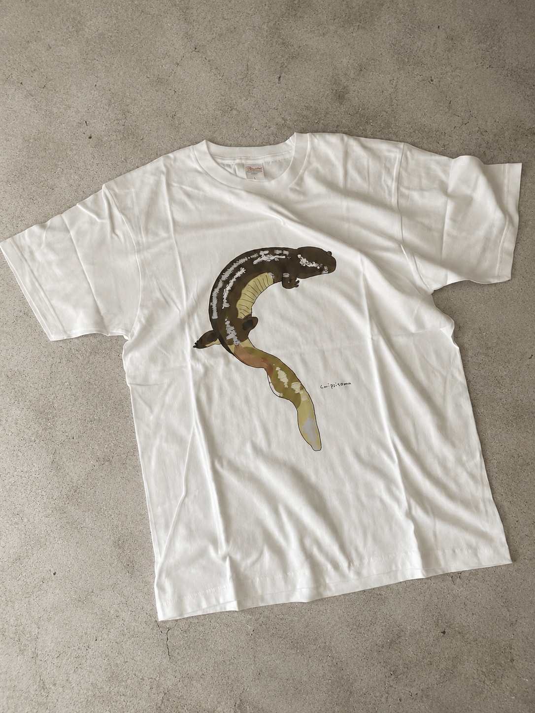 カスミサンショウウウオのTシャツ